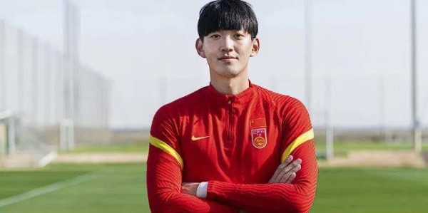 上港两大主力官宣离队留洋！将转会去五大联赛投奔法甲名帅，孙祥苦劝未果