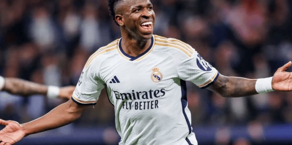 14场13胜！创64年纪录！全欧神帅诞生，放弃2亿巨星，成神来之笔